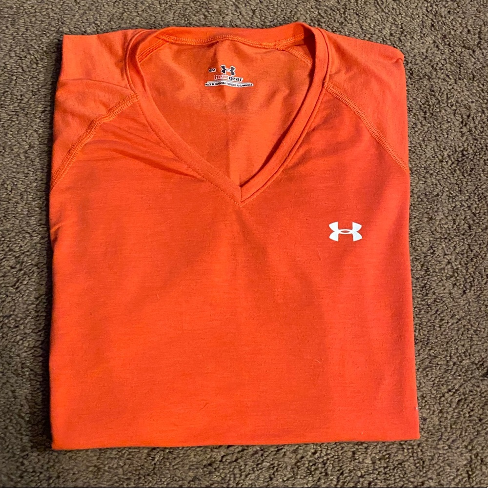 Under Armour V-neck T-shirt